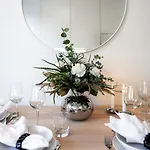 Santa's Luxury 2 *