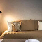 Santa's Luxury 2 *